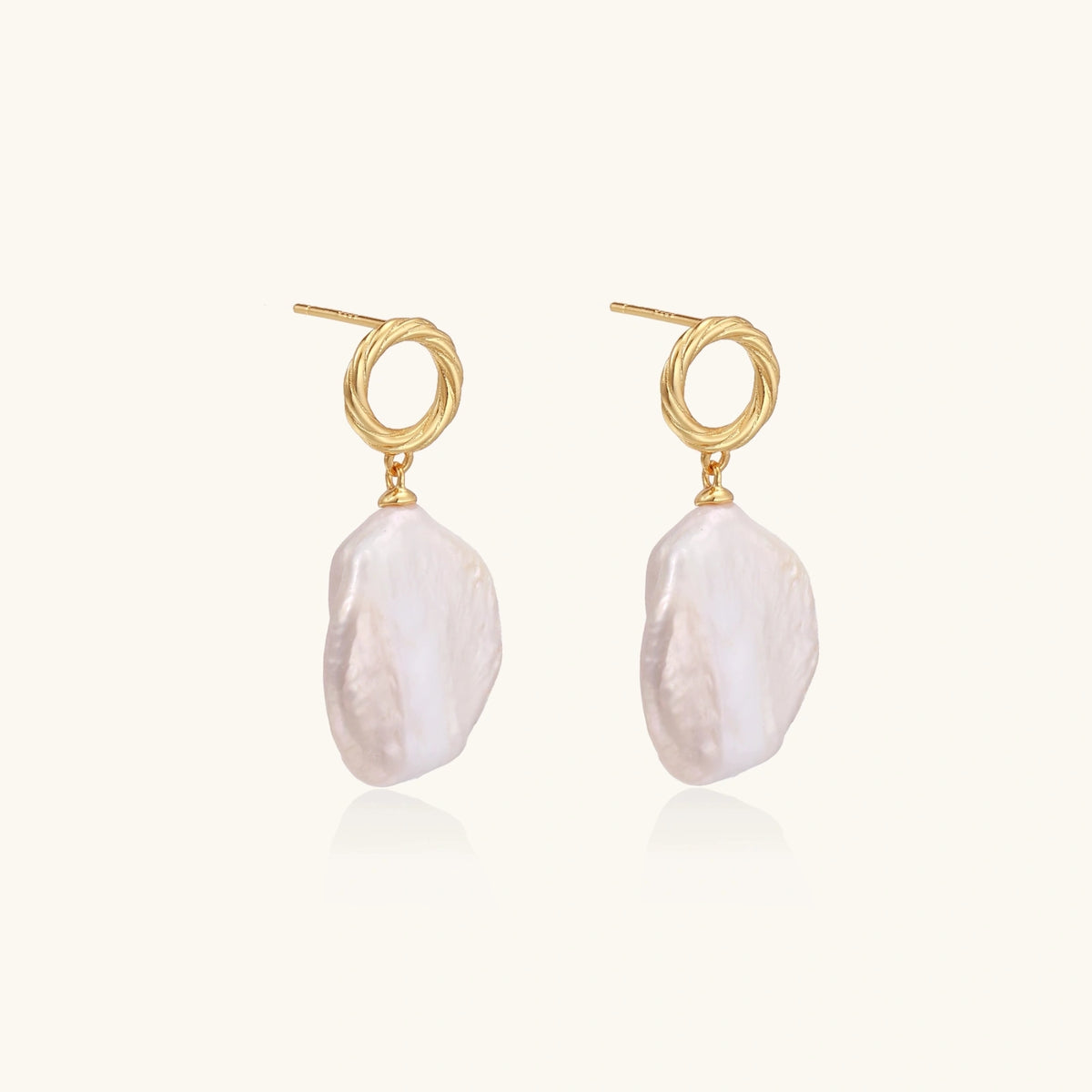Pearl Glow Drop Earrings